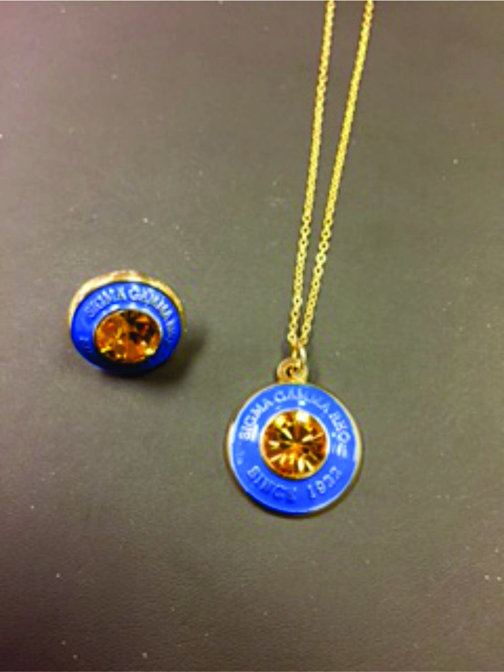 SGRho Signet Set Necklace