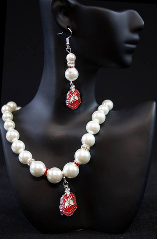 Delta Pearl Necklace